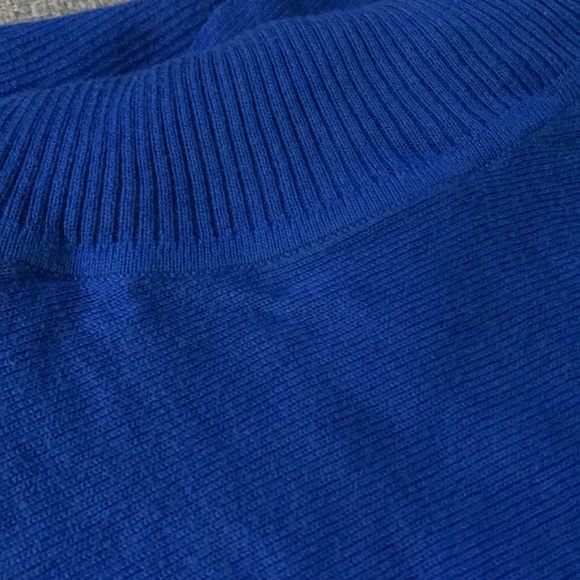 Deep blue poncho - XS - Picture 3 of 4
